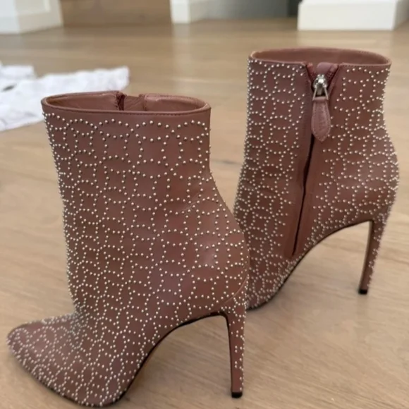 Alaïa Studded Beige Ankle Booties Sz 38